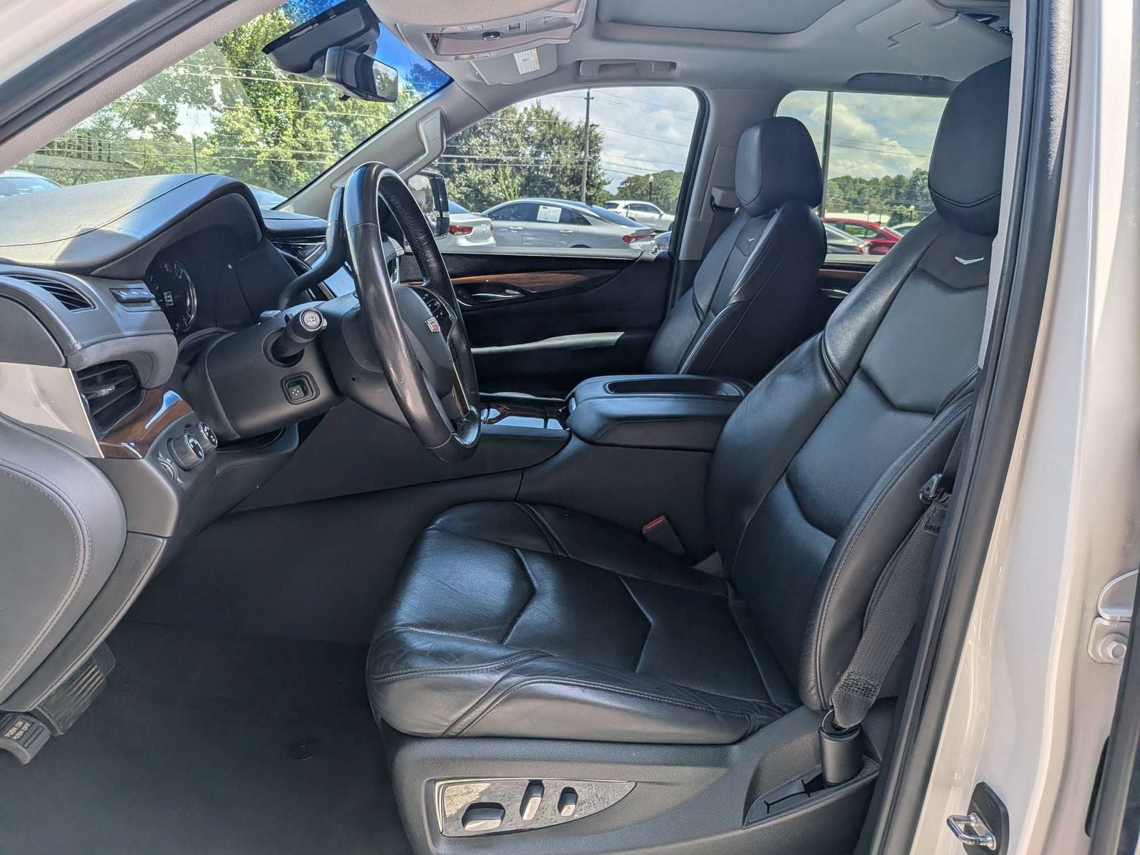 2019 Cadillac Escalade Luxury