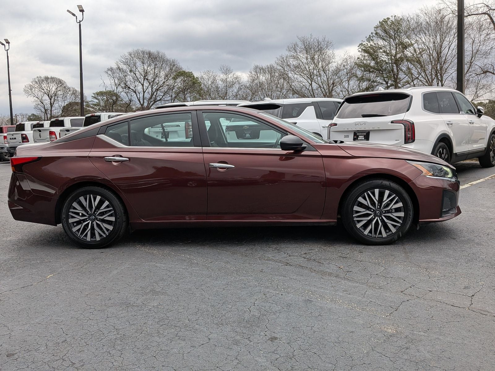 2024 Nissan Altima 2.5 SV