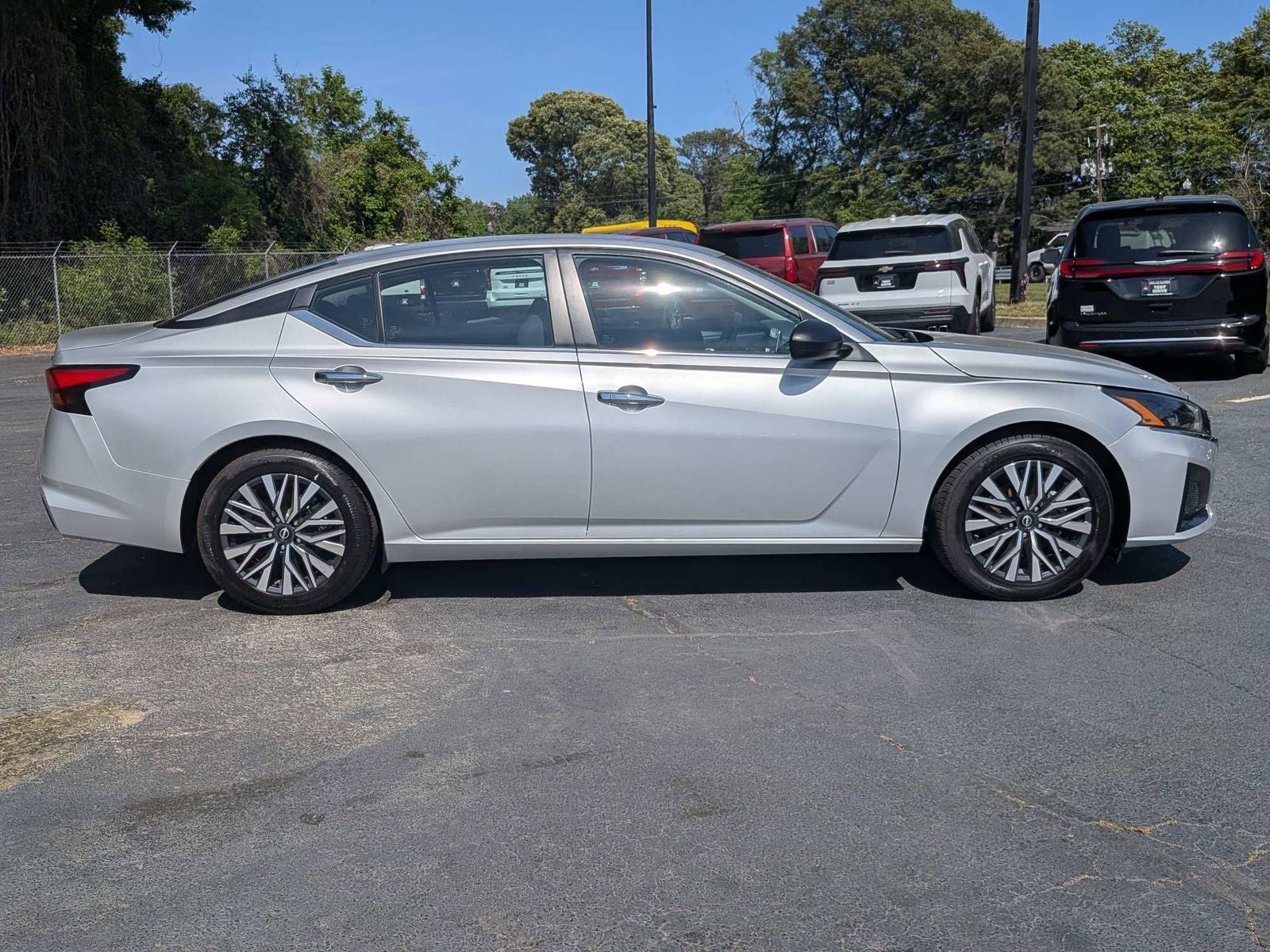 2024 Nissan Altima 2.5 SV