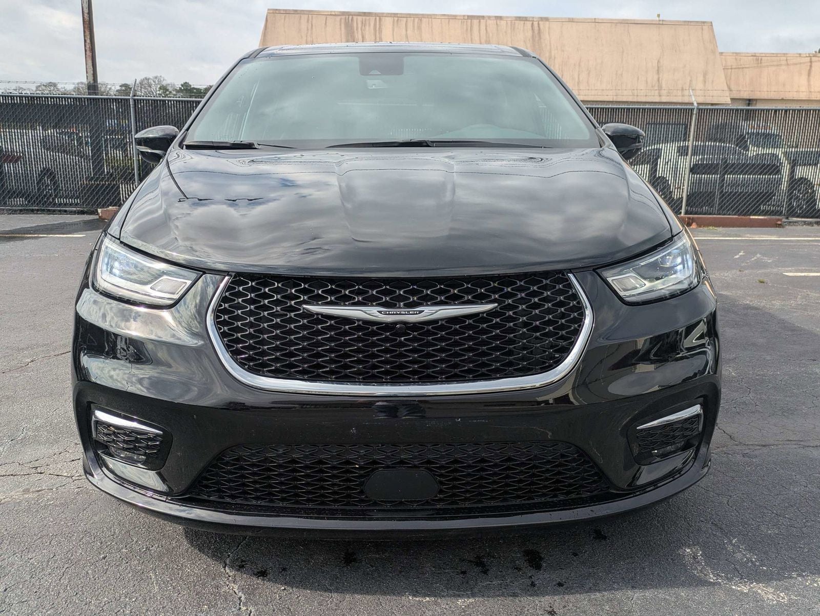 2025 Chrysler Pacifica Select