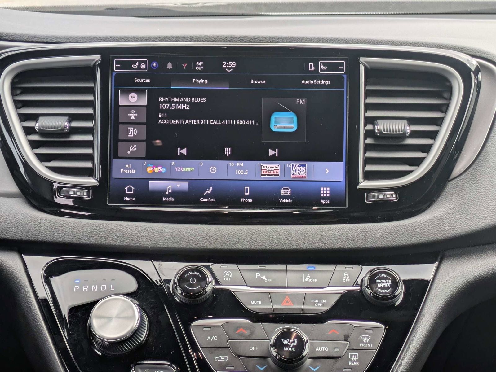 2025 Chrysler Pacifica Select