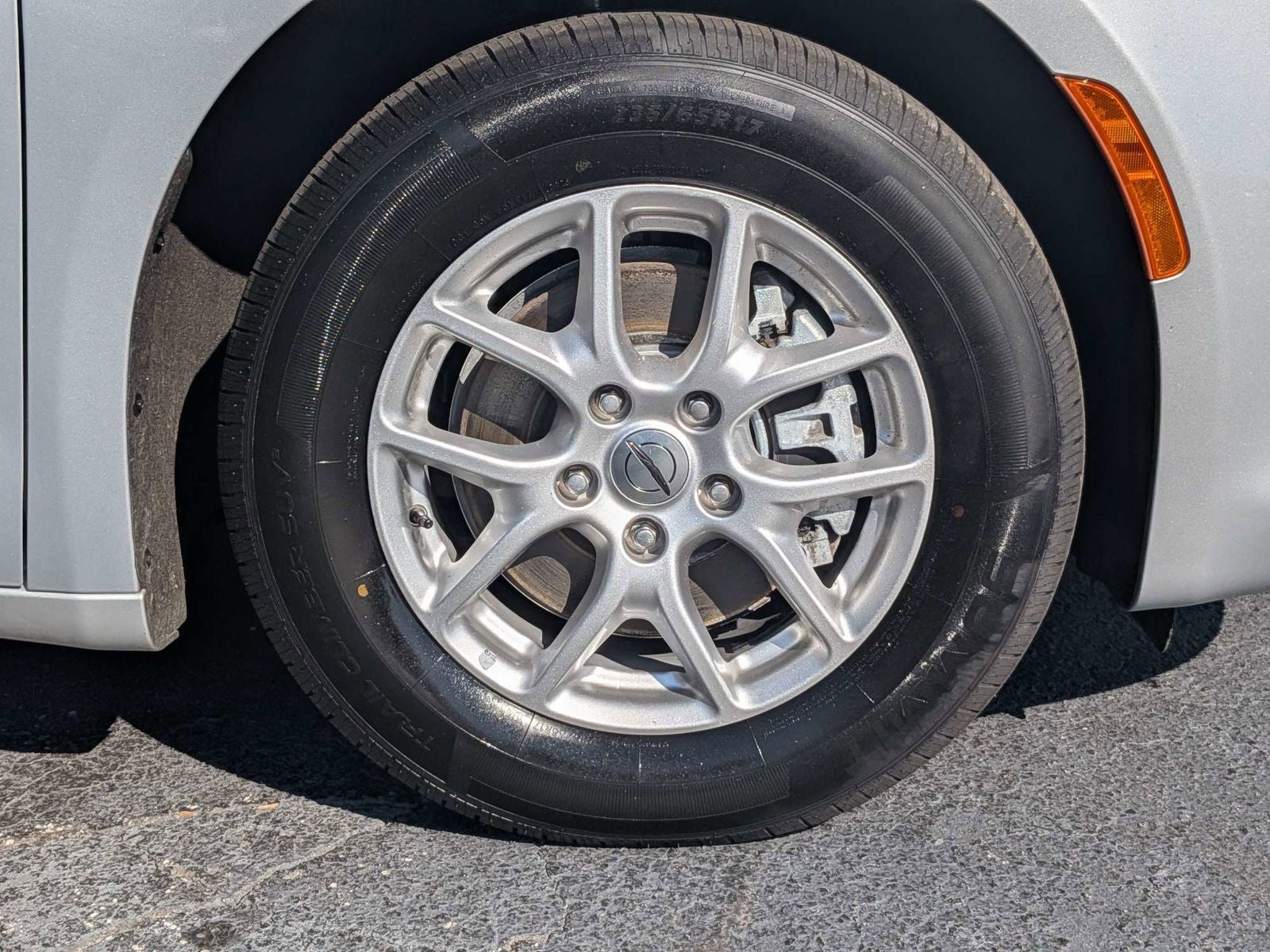 2023 Chrysler Voyager LX