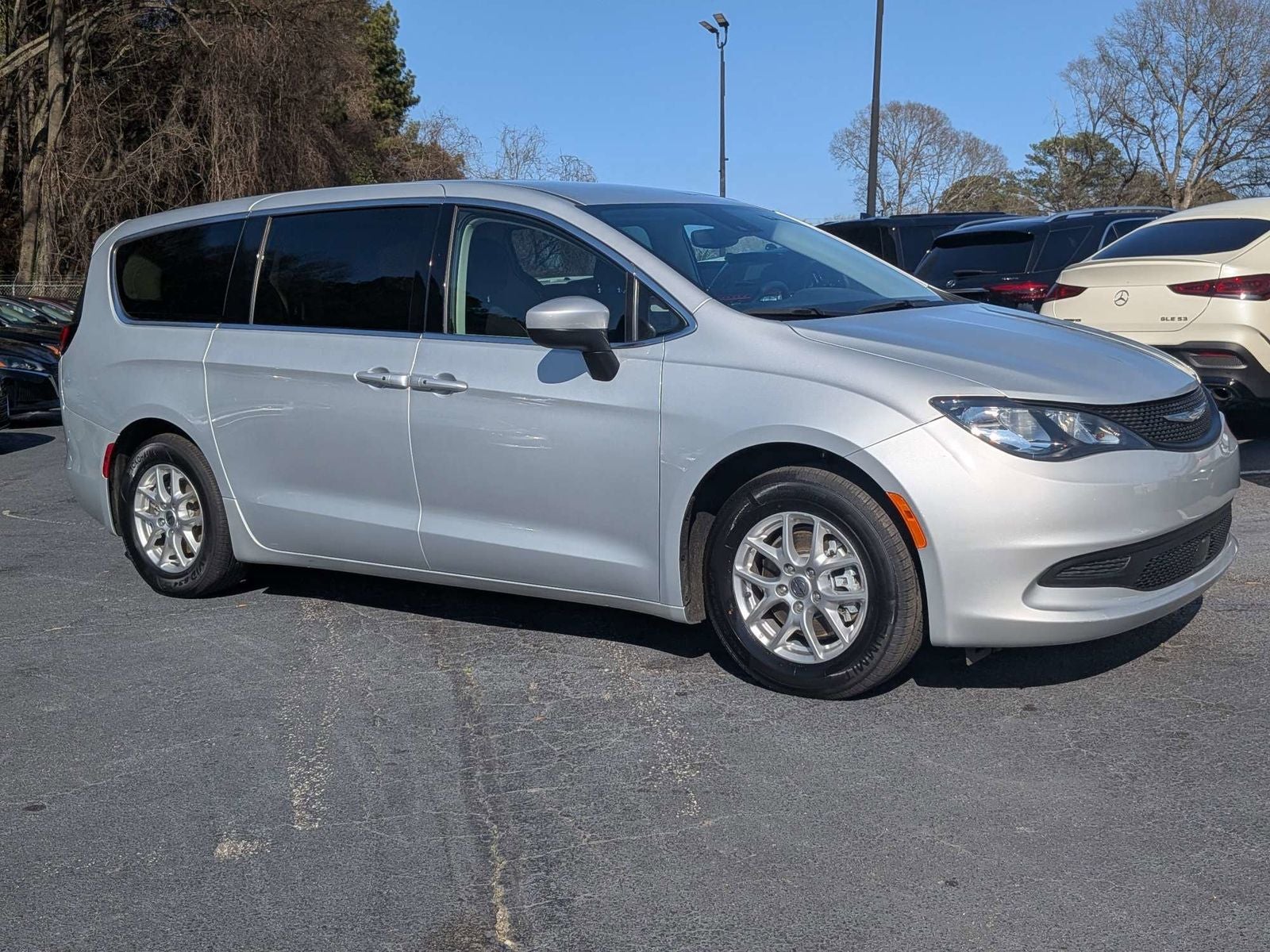 2023 Chrysler Voyager LX