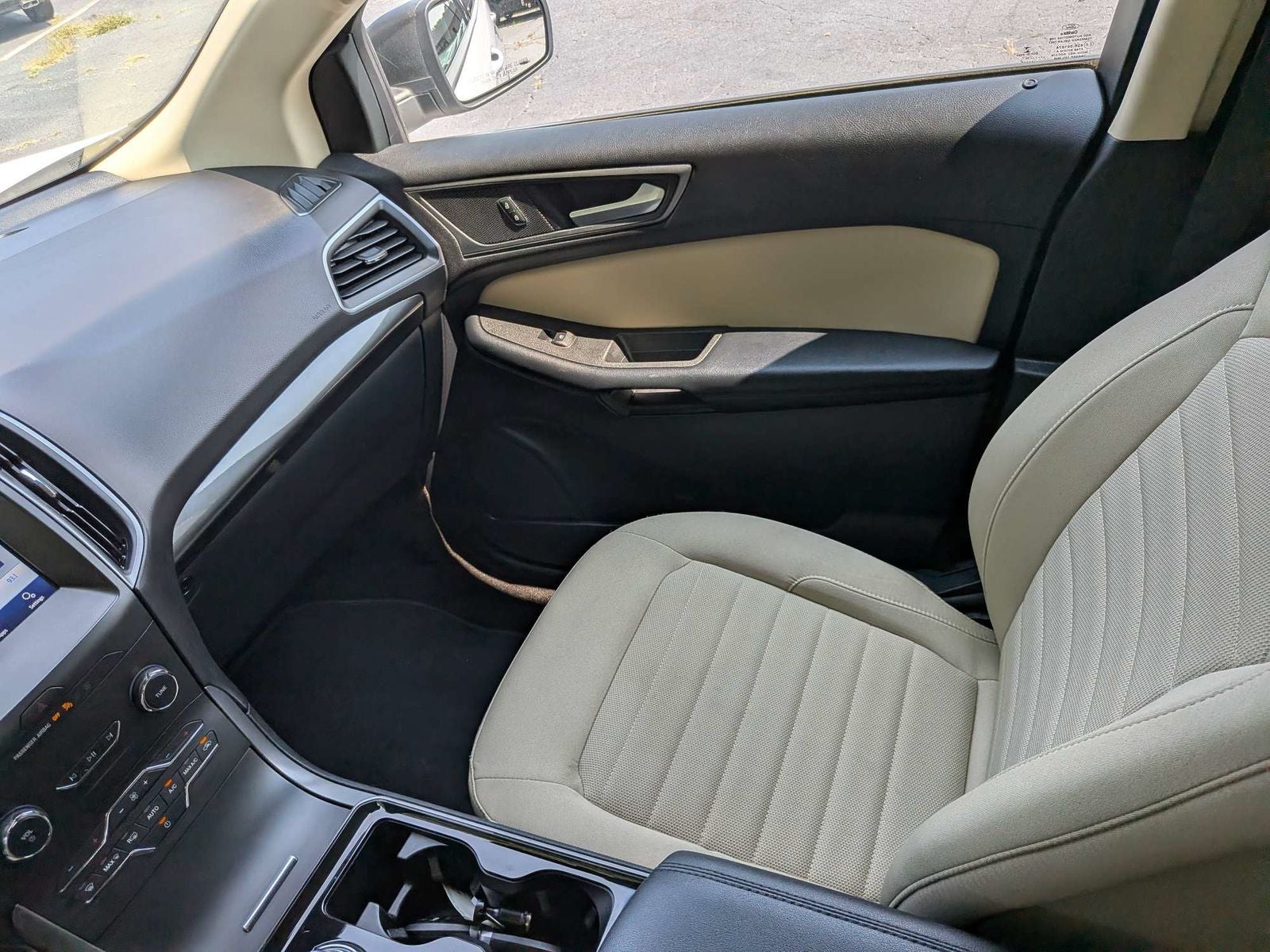 2020 Ford Edge SE