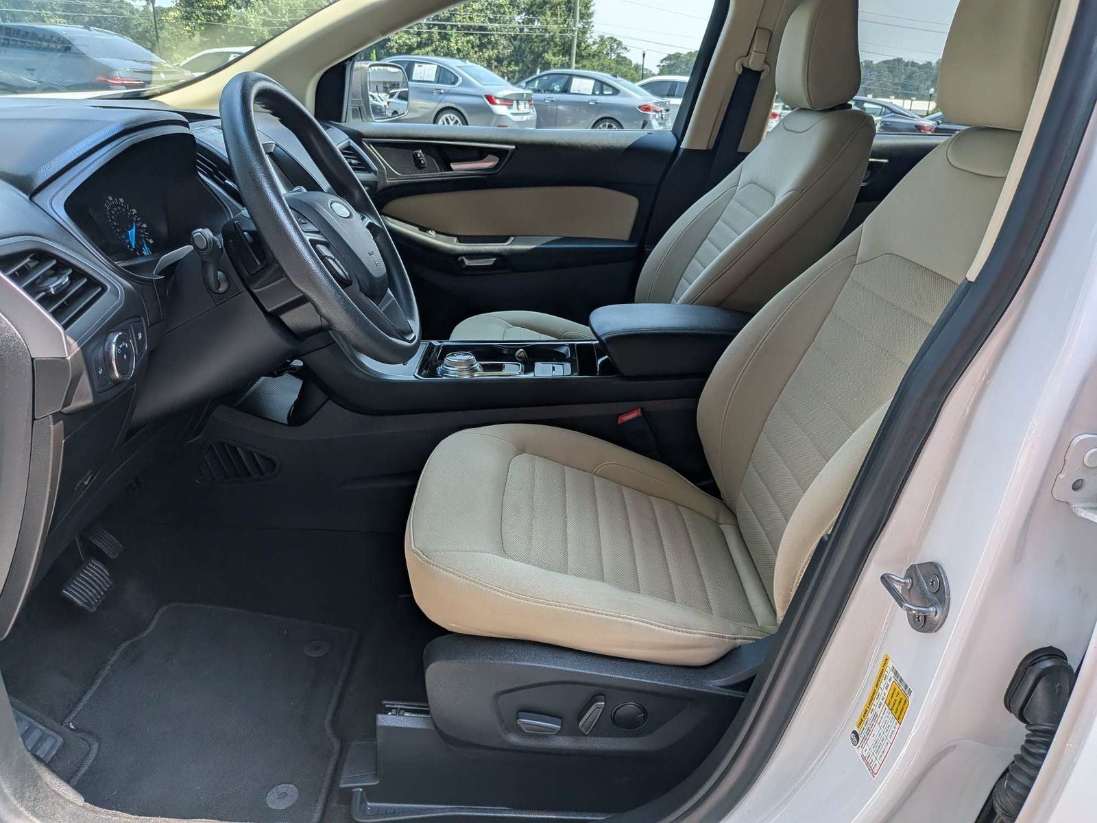 2020 Ford Edge SE