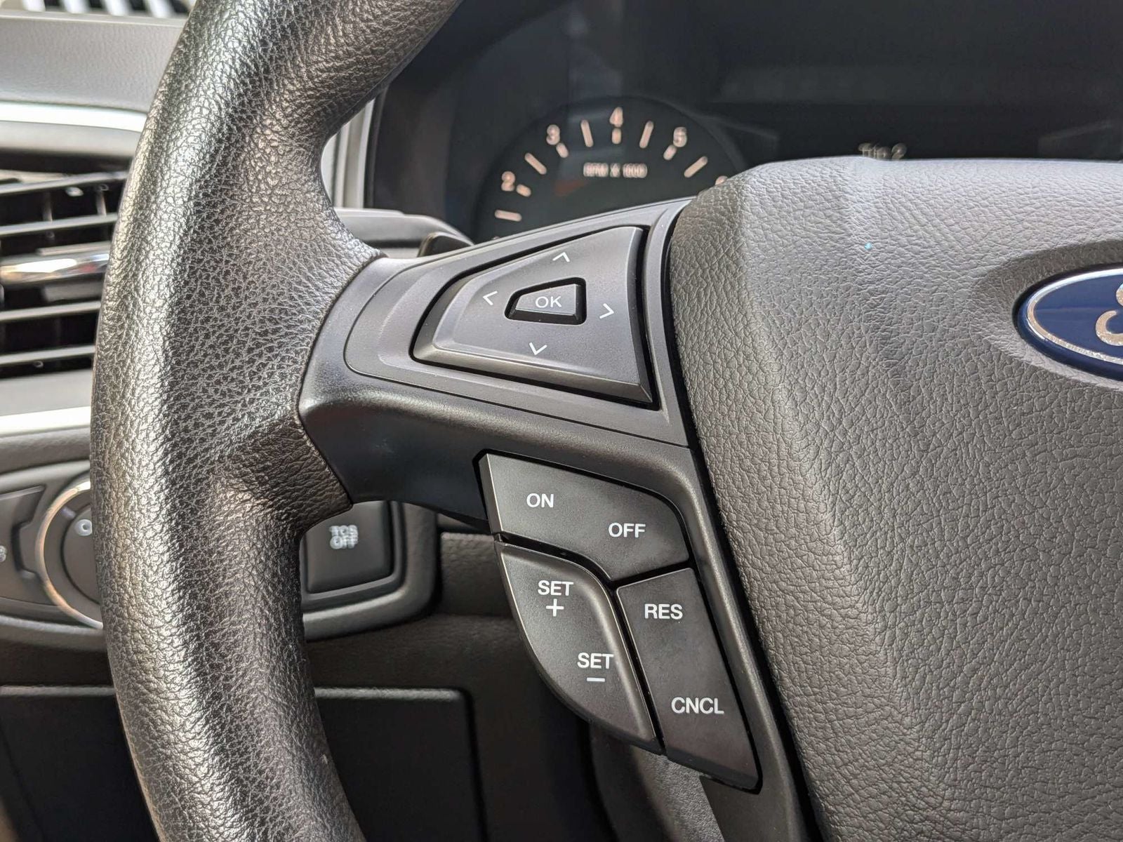 2020 Ford Edge SE