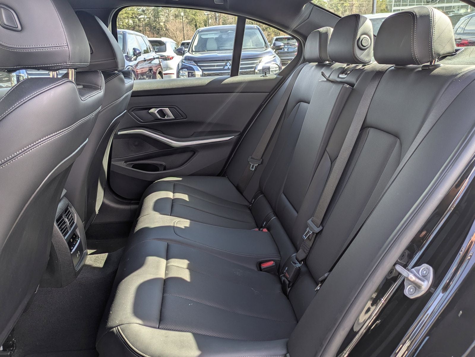 2025 BMW 3 Series 330i