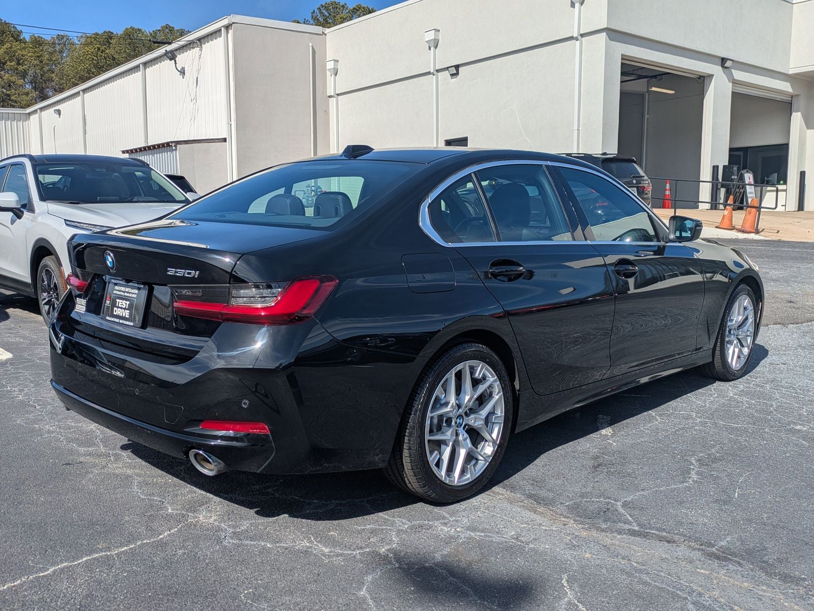 2025 BMW 3 Series 330i