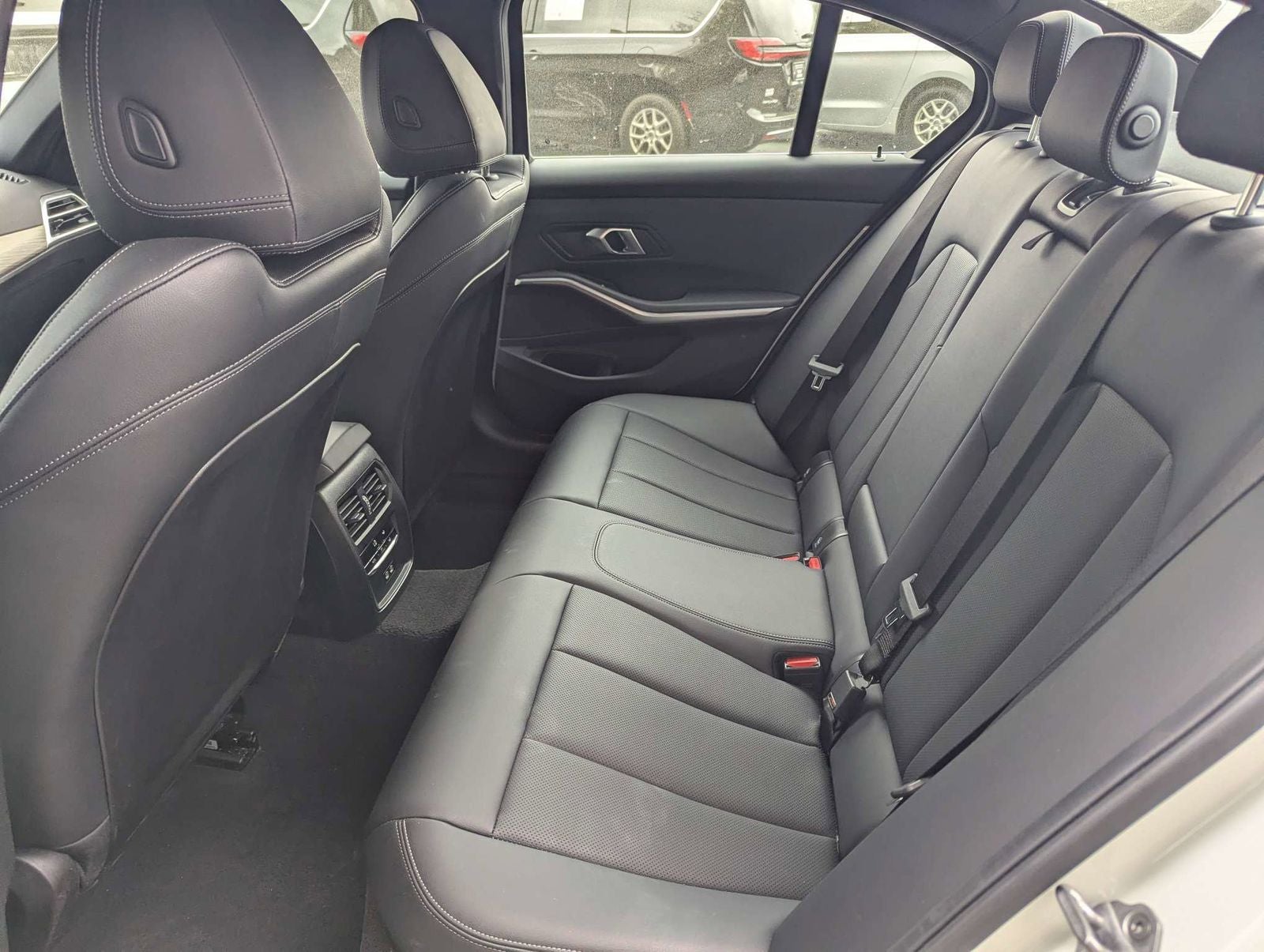 2025 BMW 3 Series 330i xDrive
