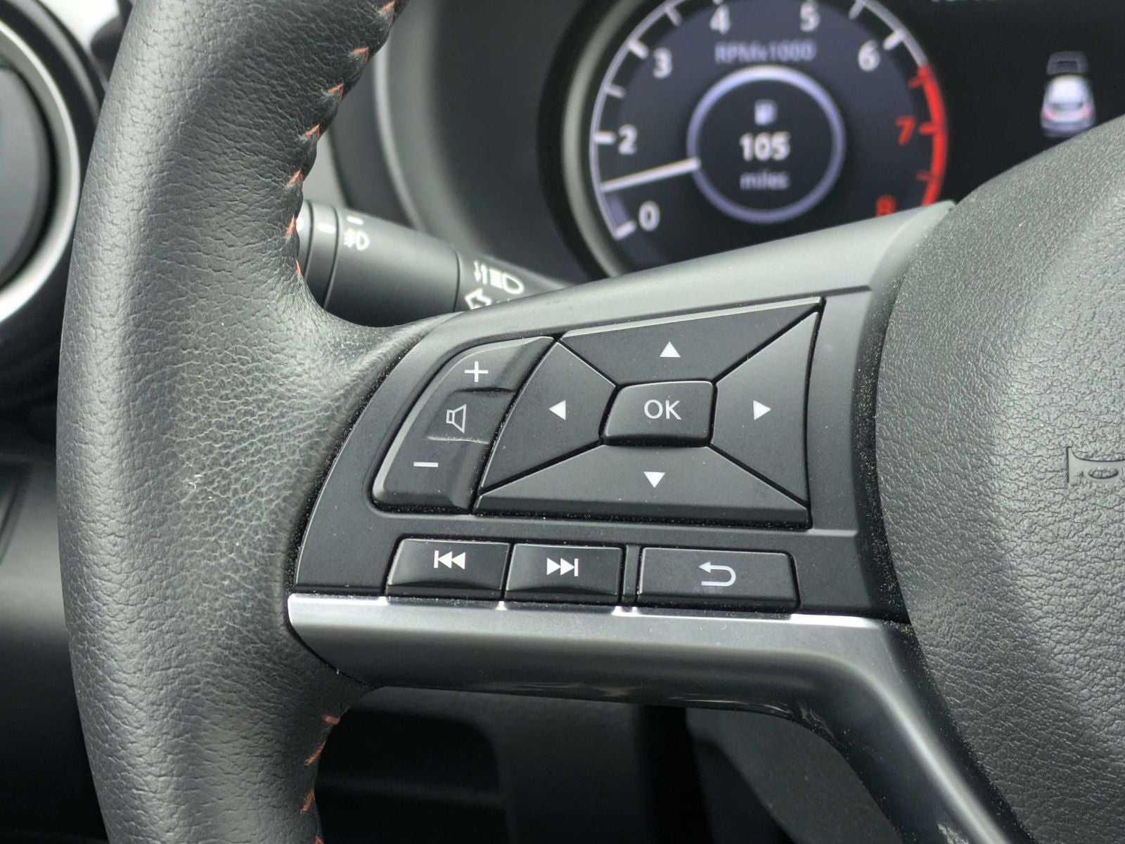 2019 Nissan Kicks SR