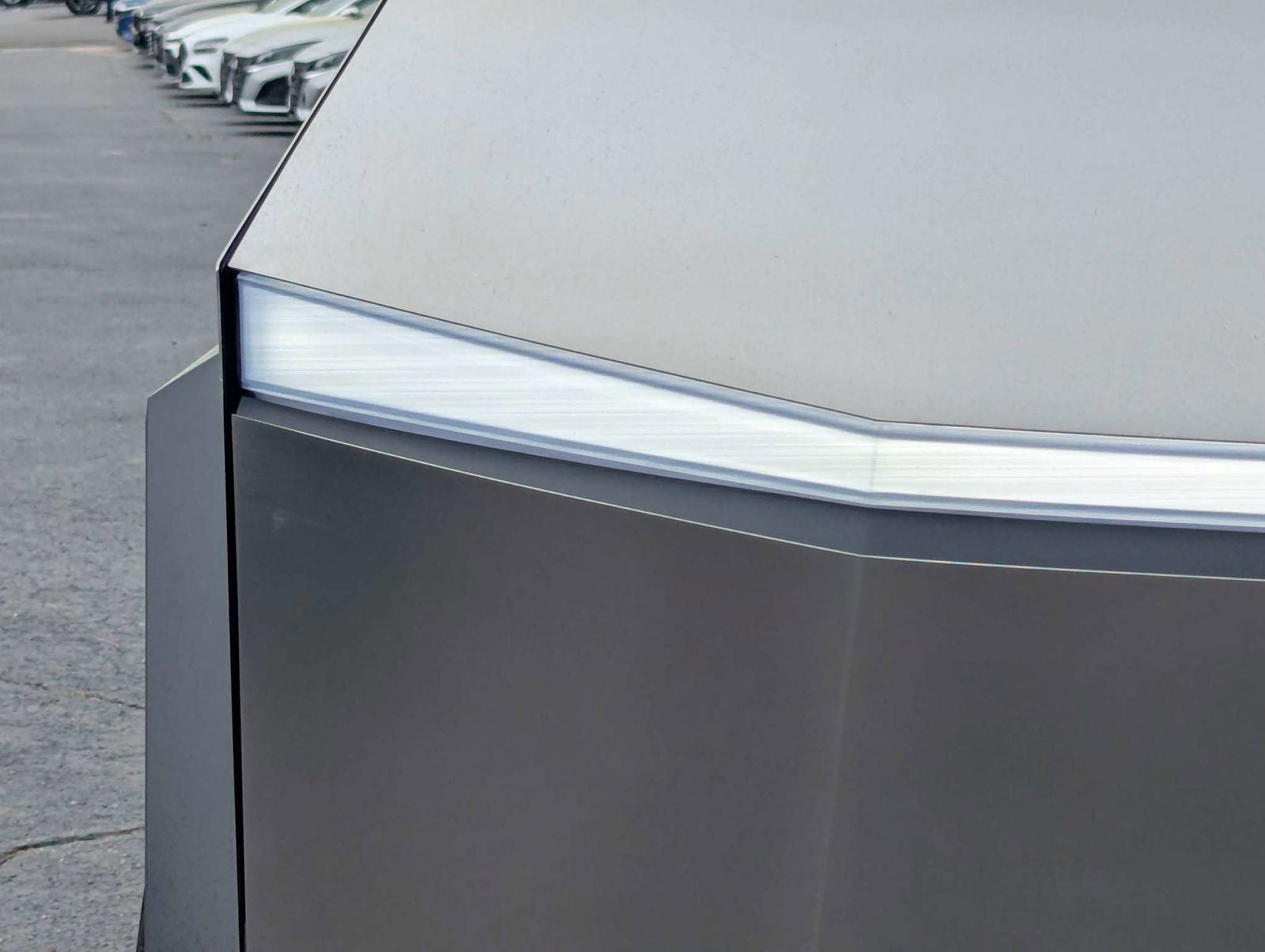 2025 Tesla Cybertruck Base