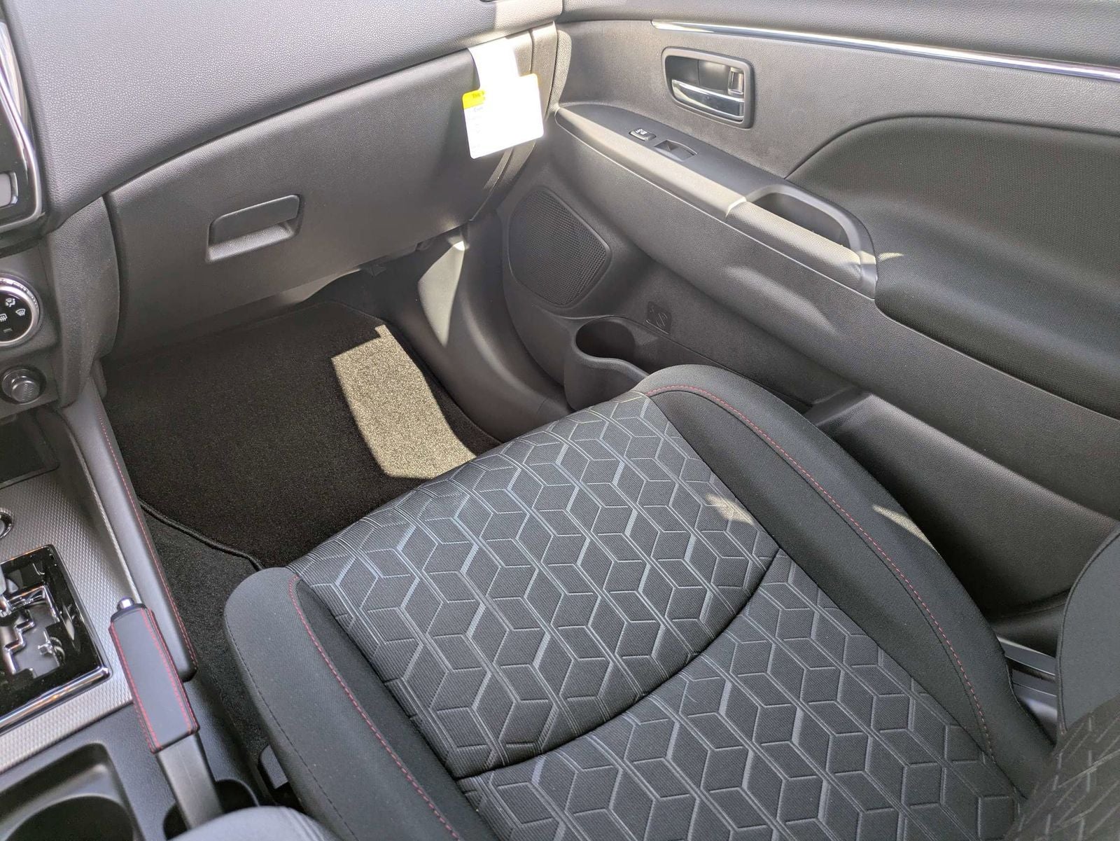 2026 Mitsubishi Outlander Sport 2.0 LE