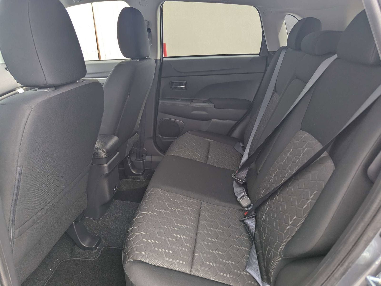 2026 Mitsubishi Outlander Sport 2.0 LE