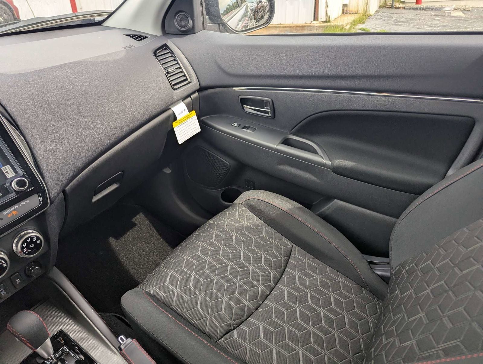 2026 Mitsubishi Outlander Sport 2.0 LE