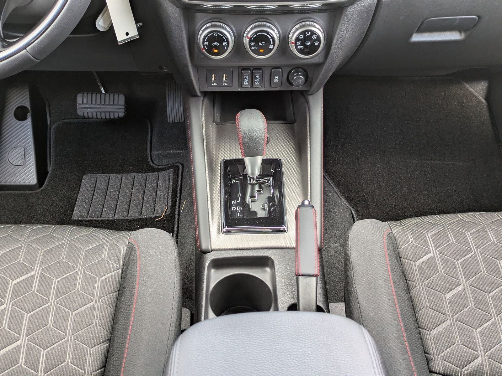 2026 Mitsubishi Outlander Sport 2.0 LE