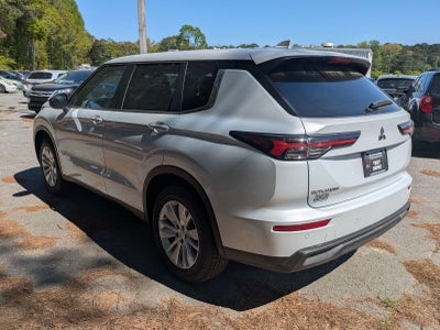2026 Mitsubishi Outlander ES