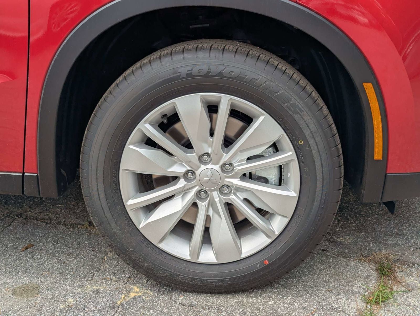 2026 Mitsubishi Outlander ES