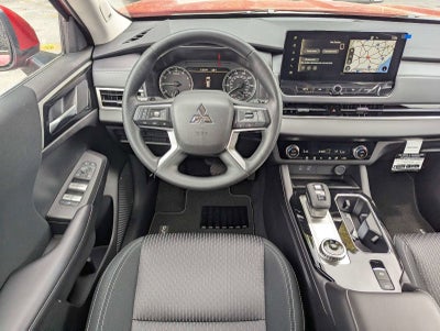 2026 Mitsubishi Outlander ES