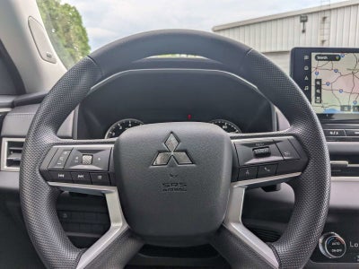 2026 Mitsubishi Outlander ES