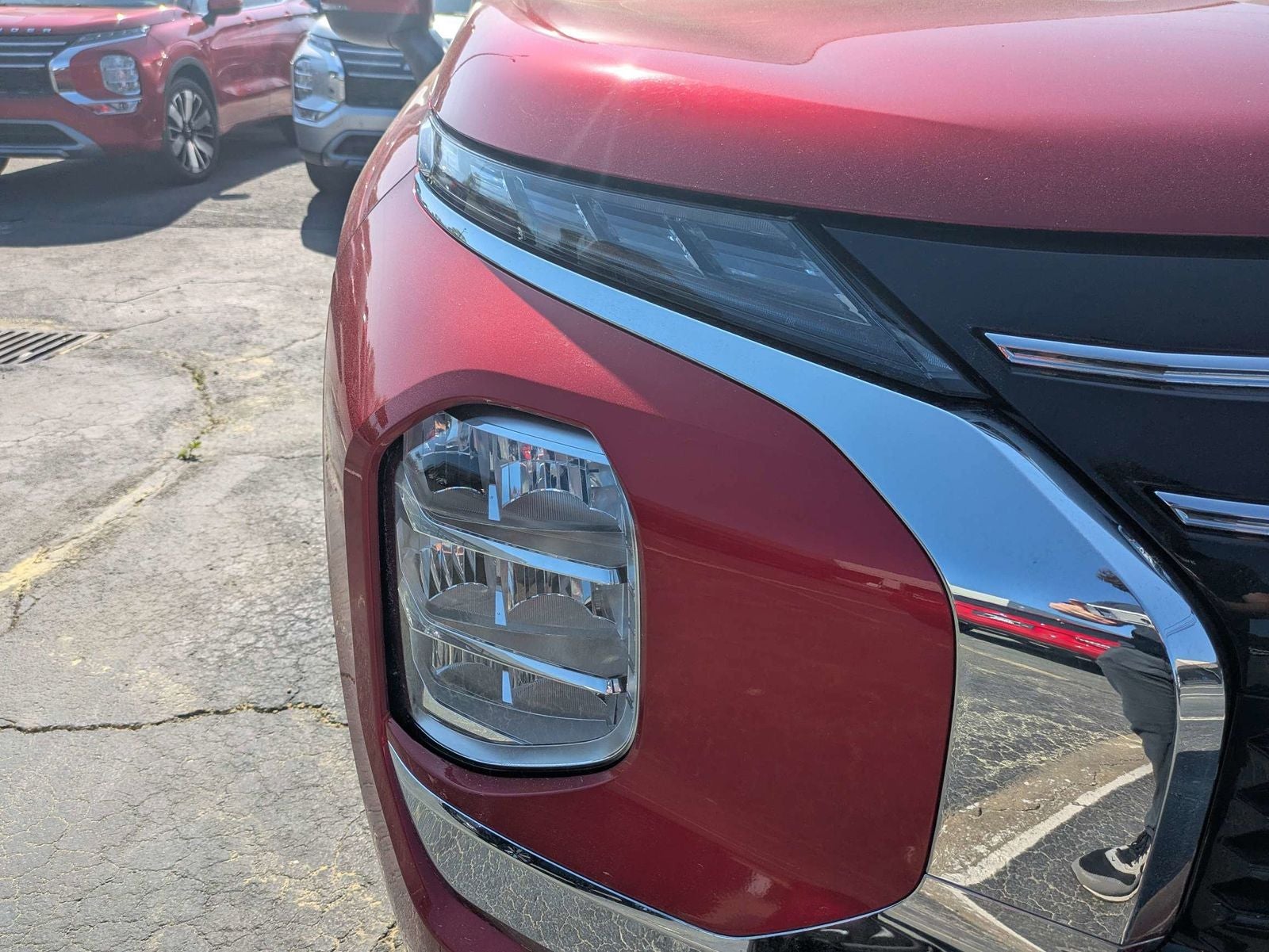 2026 Mitsubishi Outlander ES