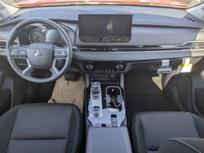 2026 Mitsubishi Outlander ES