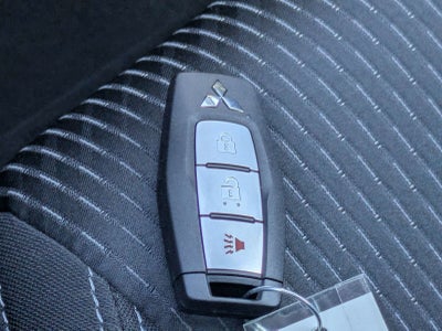 2026 Mitsubishi Outlander ES