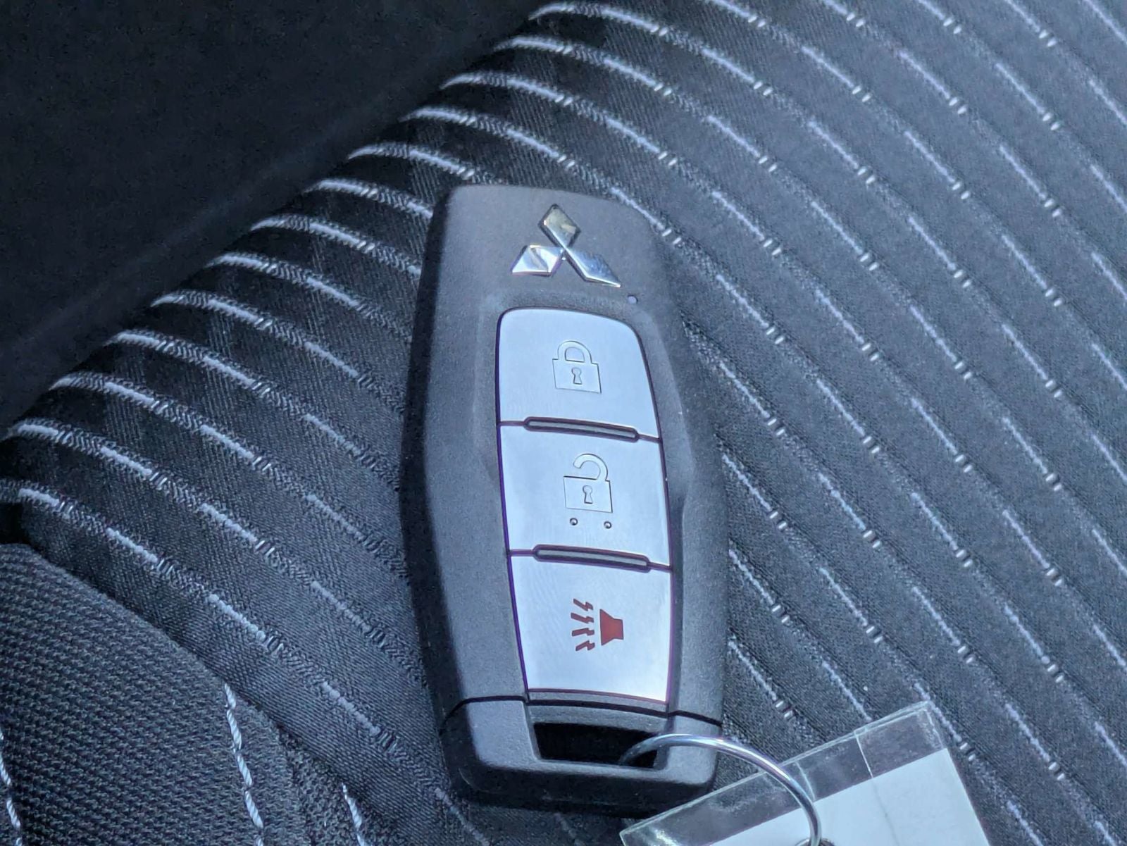 2026 Mitsubishi Outlander ES