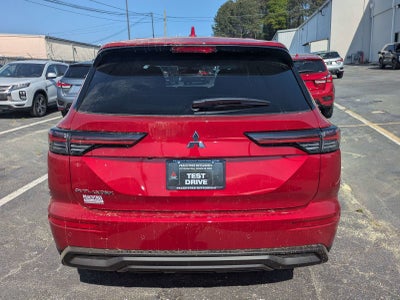 2026 Mitsubishi Outlander ES