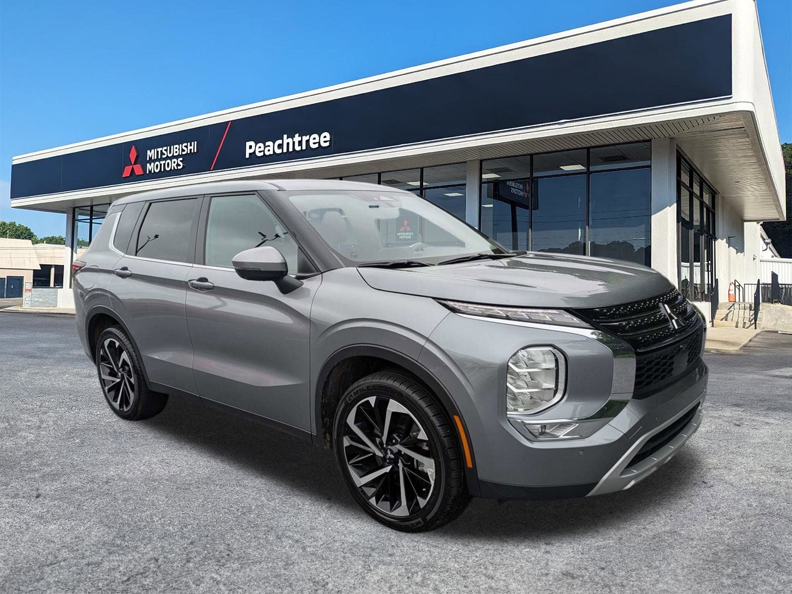 2024 Mitsubishi Outlander SE