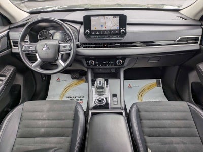 2024 Mitsubishi Outlander SE