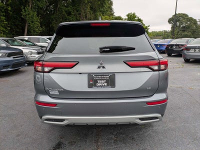 2024 Mitsubishi Outlander SE
