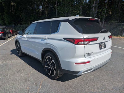 2024 Mitsubishi Outlander SE