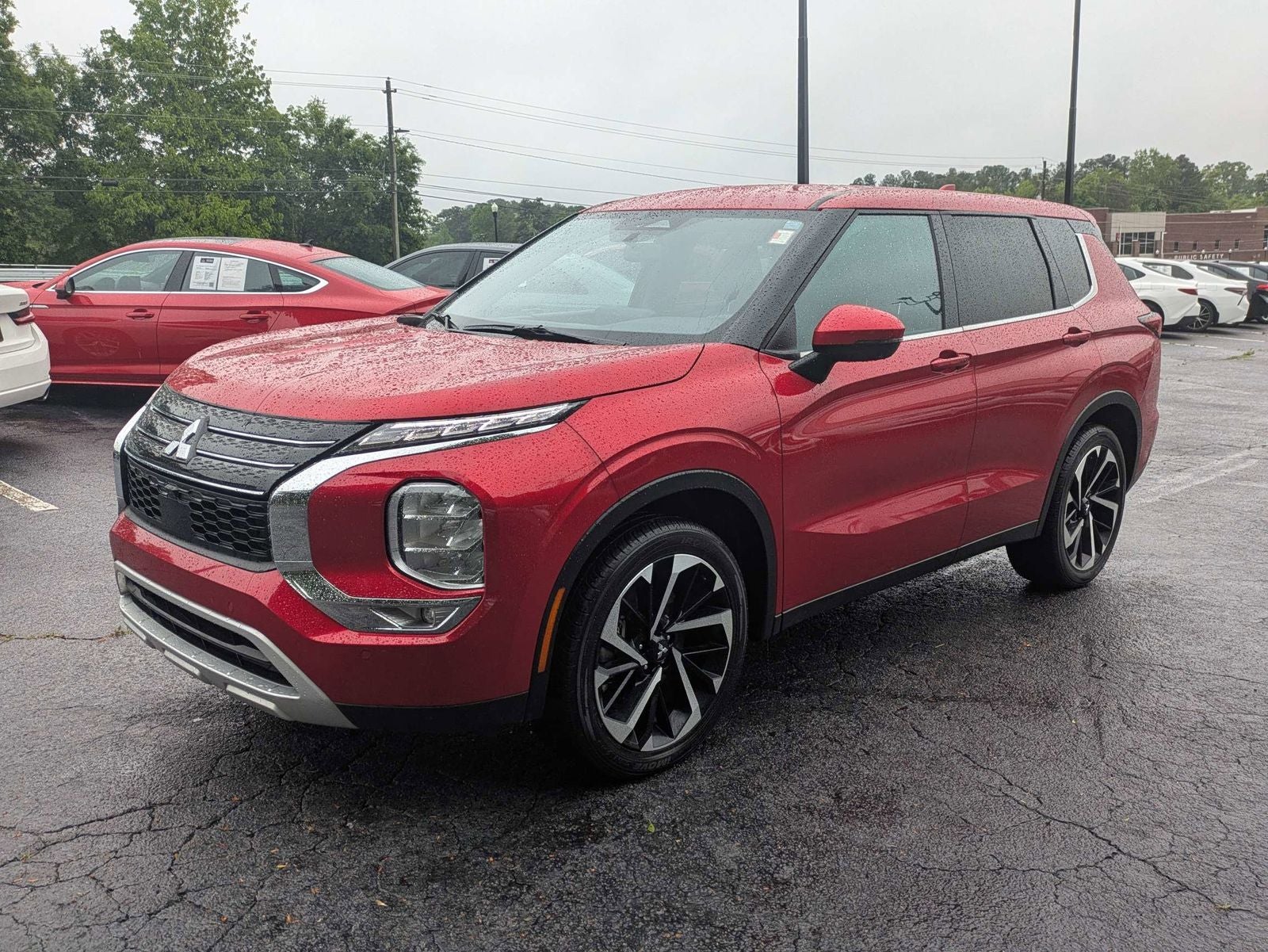 2024 Mitsubishi Outlander SE