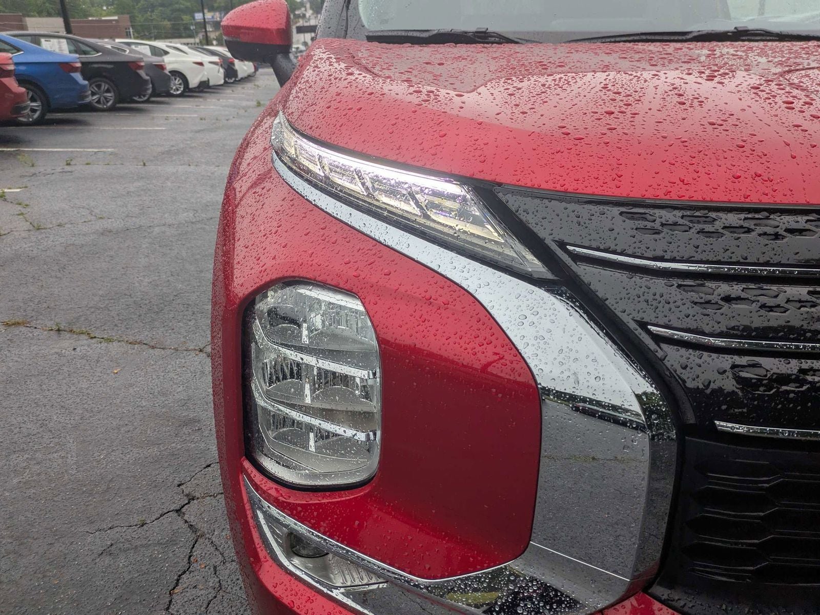 2024 Mitsubishi Outlander SE