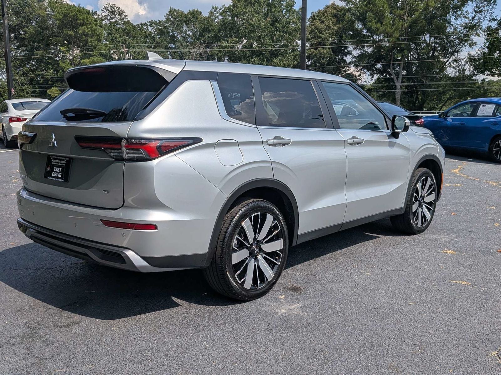 2025 Mitsubishi Outlander SE