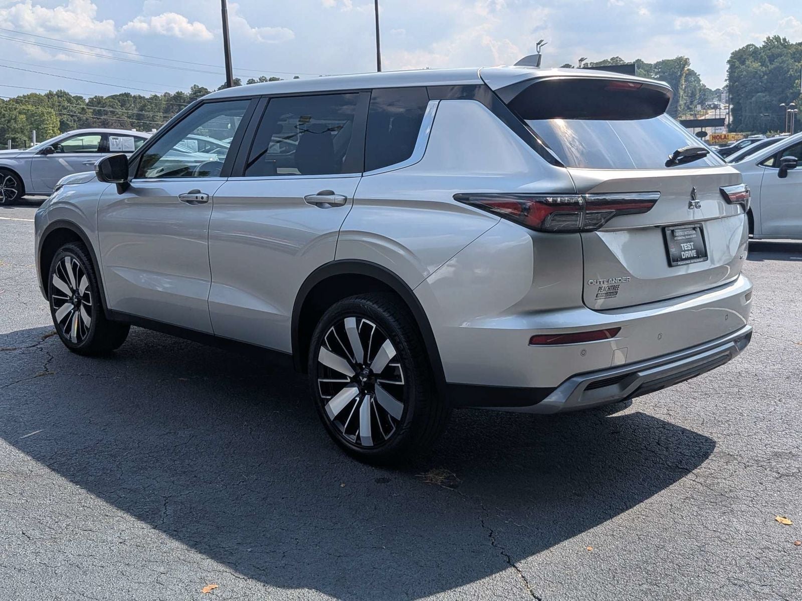 2025 Mitsubishi Outlander SE
