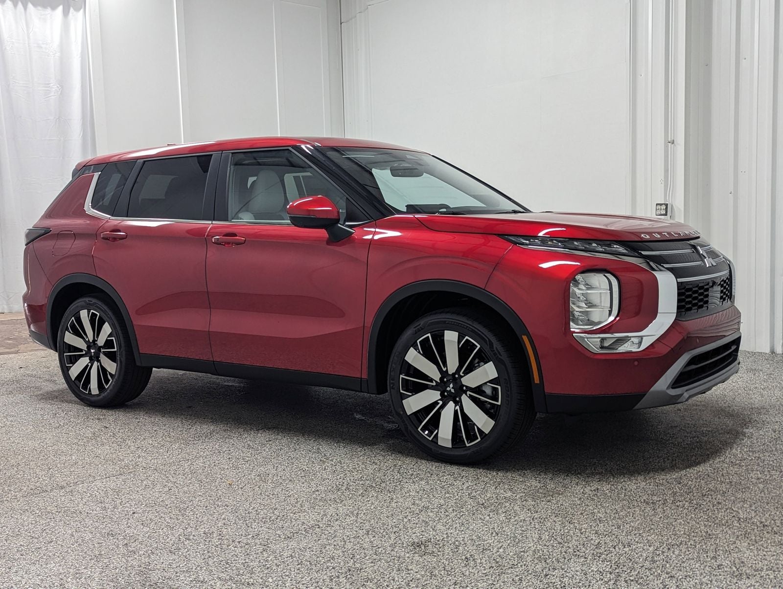 2025 Mitsubishi Outlander SE
