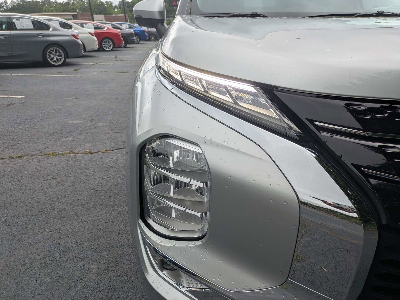 2024 Mitsubishi Outlander SE