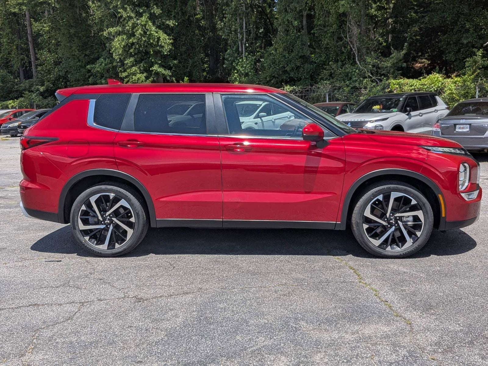 2024 Mitsubishi Outlander SE