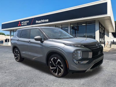 2024 Mitsubishi Outlander SE