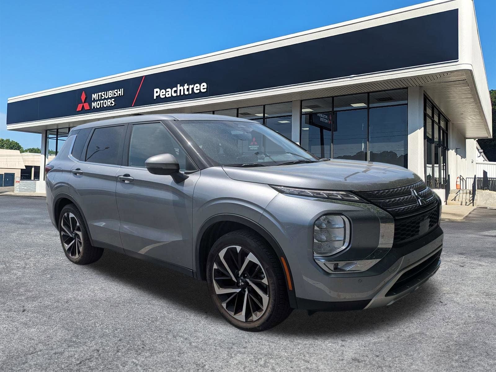 2024 Mitsubishi Outlander SE