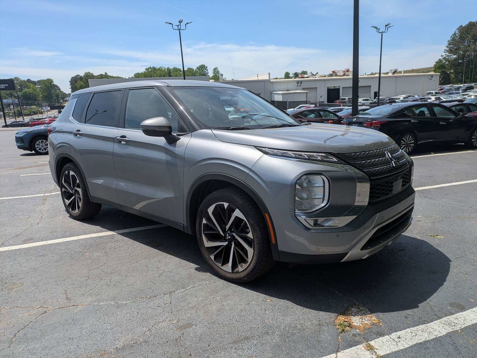 2024 Mitsubishi Outlander SE