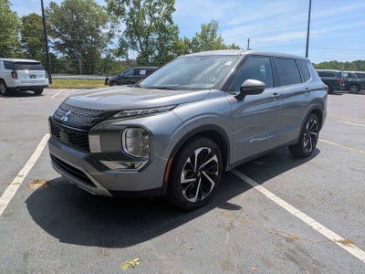 2024 Mitsubishi Outlander SE