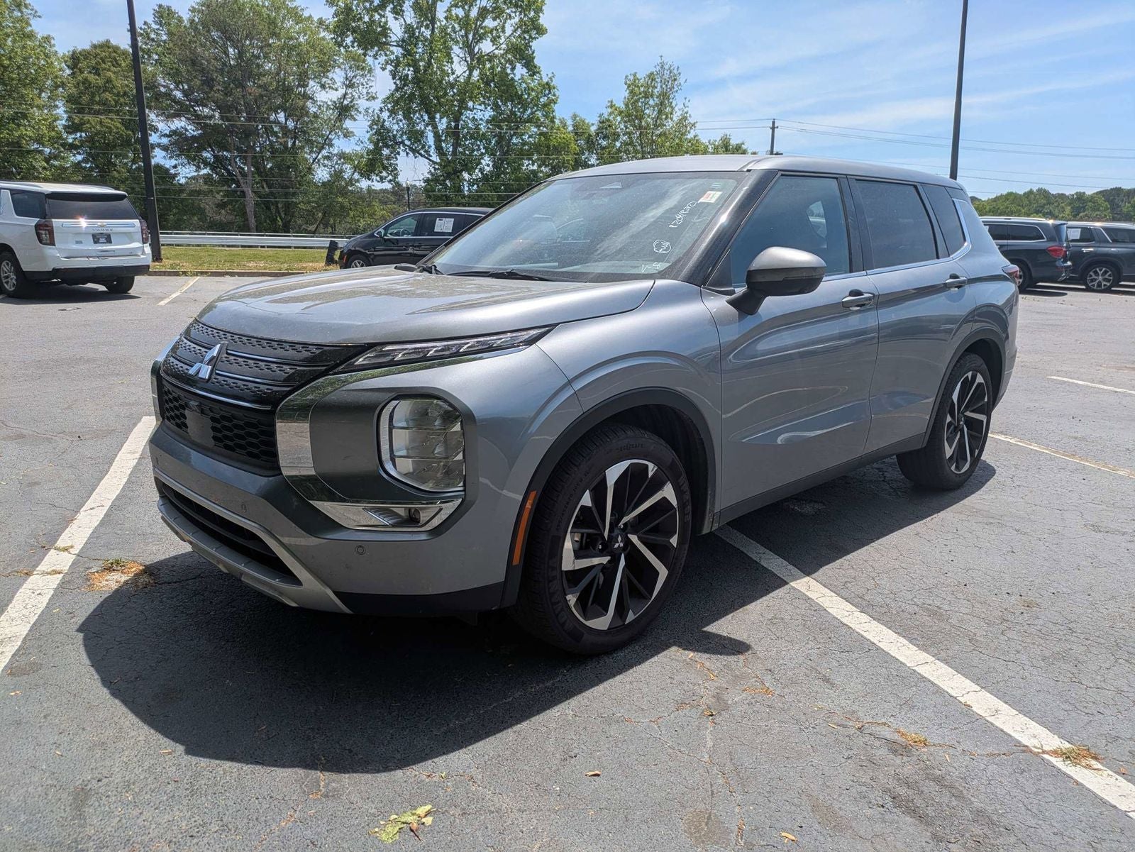 2024 Mitsubishi Outlander SE