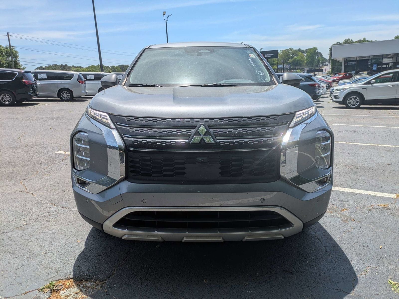 2024 Mitsubishi Outlander SE