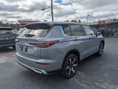 2026 Mitsubishi Outlander SE