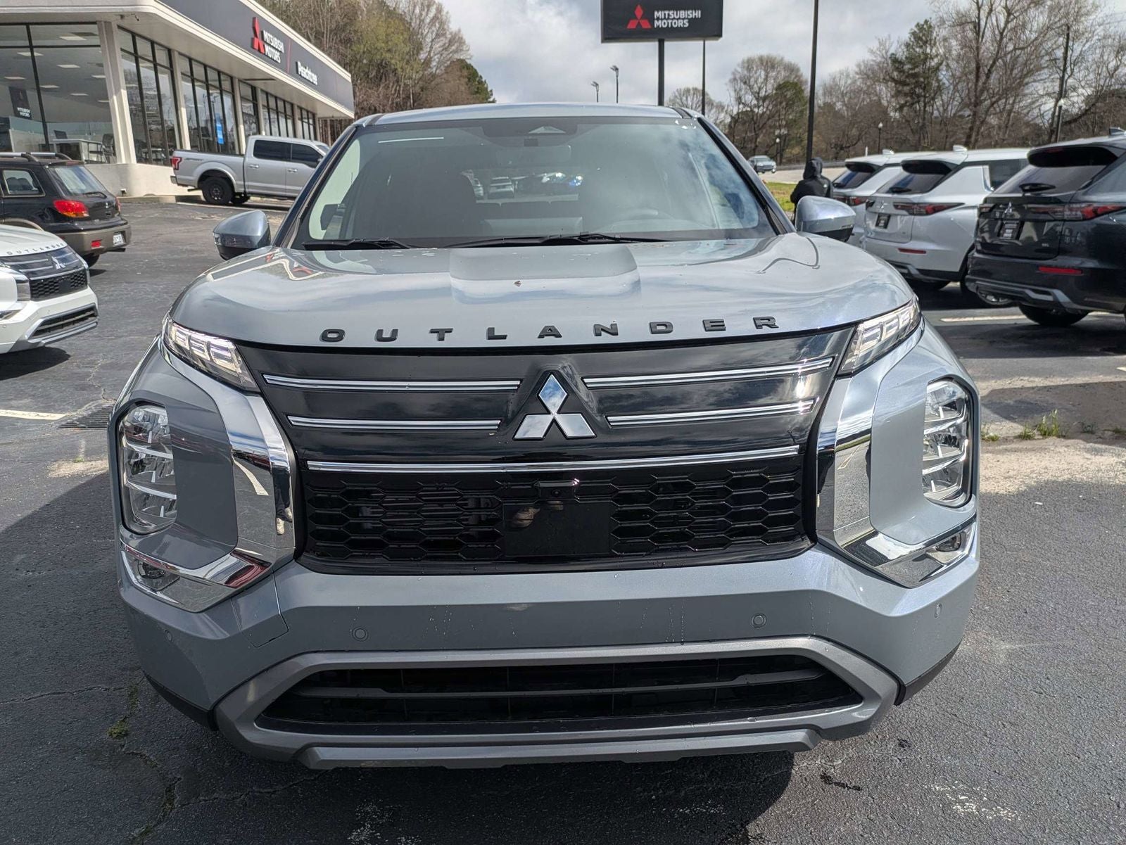 2026 Mitsubishi Outlander SE