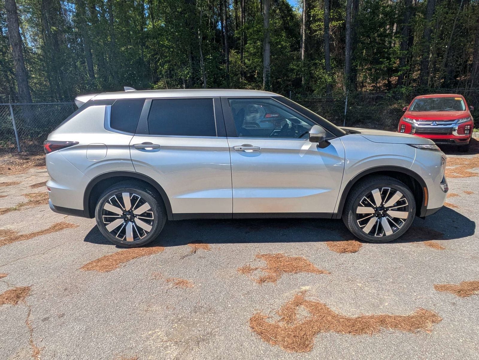 2026 Mitsubishi Outlander SE