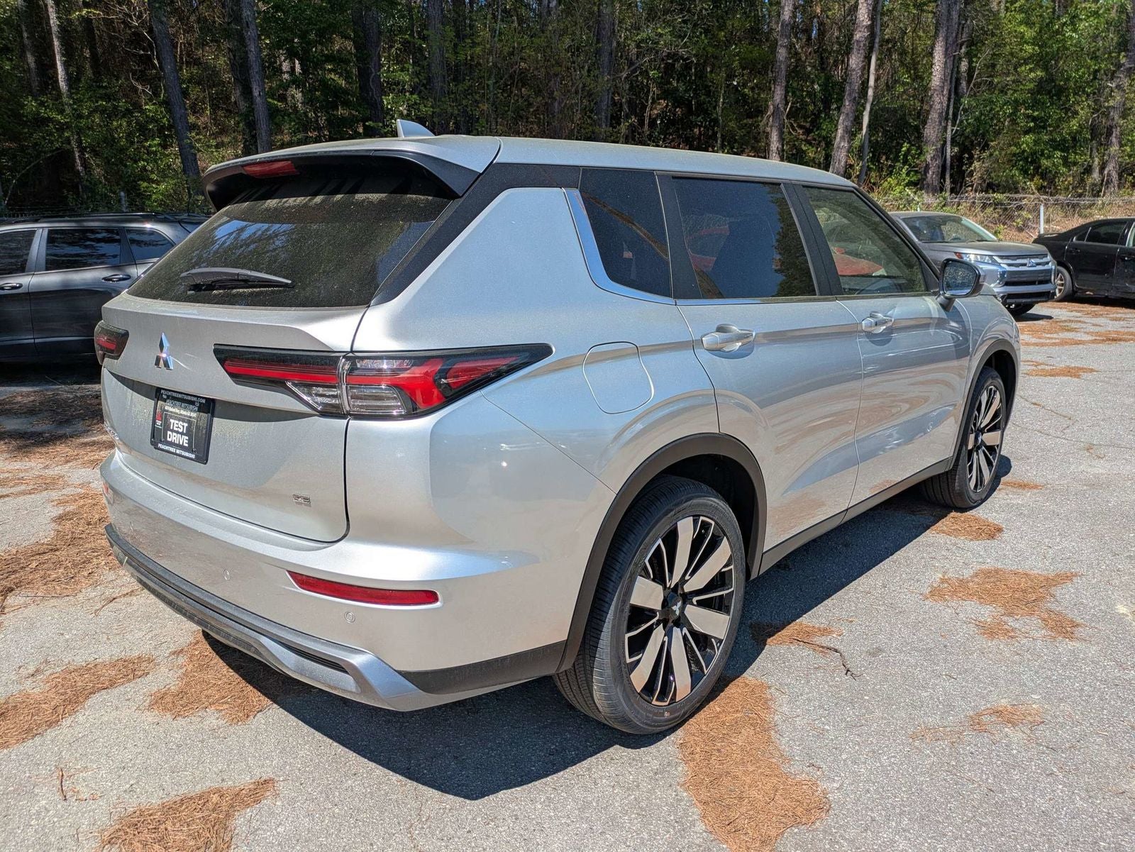 2026 Mitsubishi Outlander SE