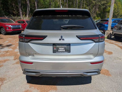 2026 Mitsubishi Outlander SE